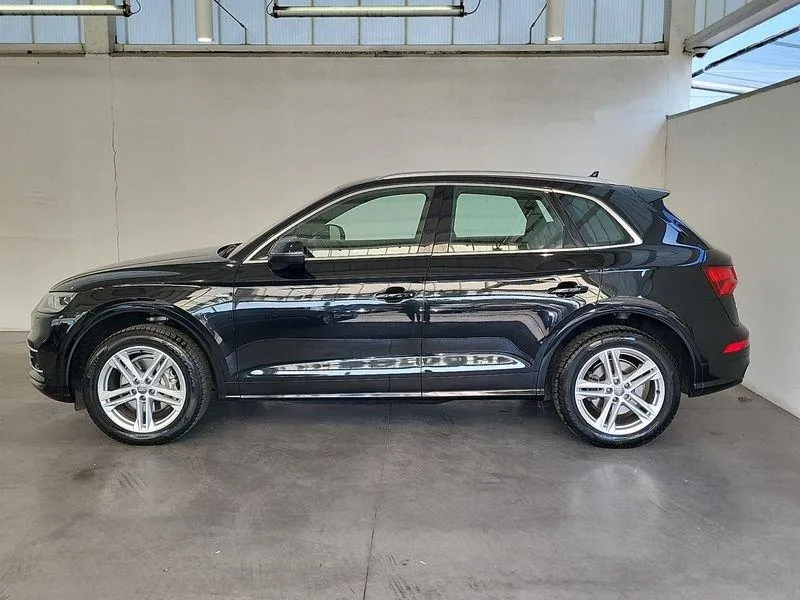 AUDI Q5 40 TDI quattro S tronic S line Plus Image 3