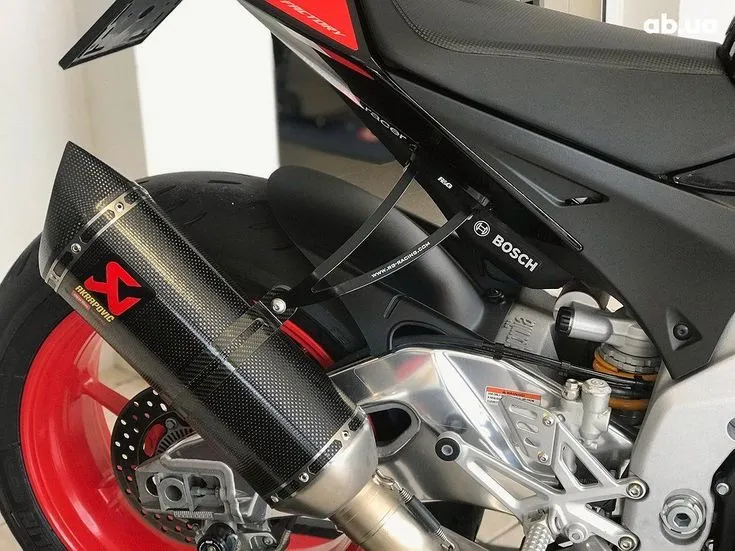 Aprilia Tuono Image 4